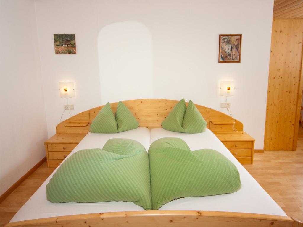 Pension & Appartament Anna プレドーイ 部屋 写真